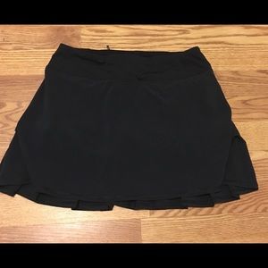 A cute little black Lululemon workout skirt!!